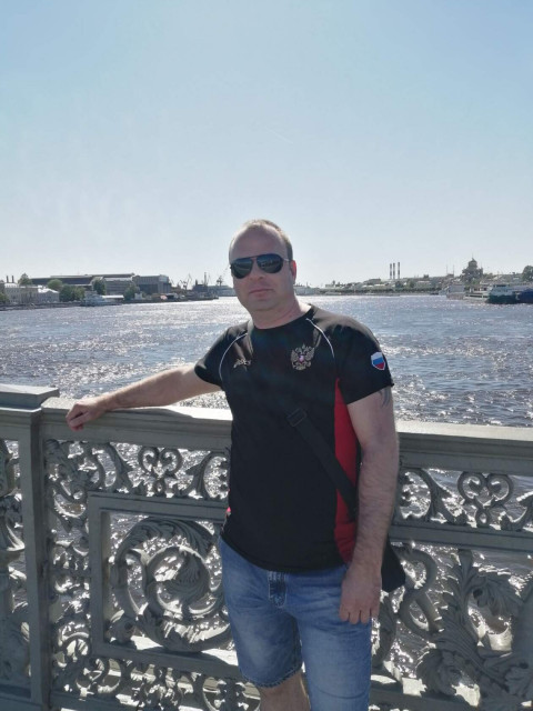Алексей, Россия, Санкт-Петербург, 43 года, 1 ребенок. Хочу найти Простую, для серьёзных отношений. Желающую быть любимой и любить.  Анкета 454638. 