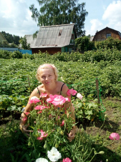 Людмила, Россия, Тольятти, 49 лет, 1 ребенок. Хочу найти Честного, свободного, доброго. Любить и быть любимой