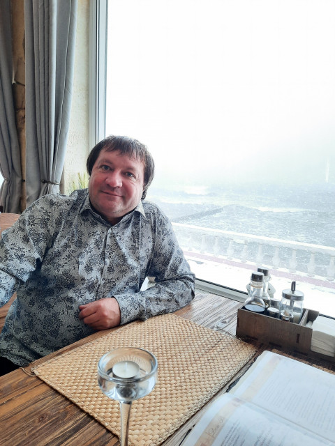 Александр, Россия, Москва, 53 года. Спортивный, крупный, добрый, доктор... веселый, люблю уют и путешествия