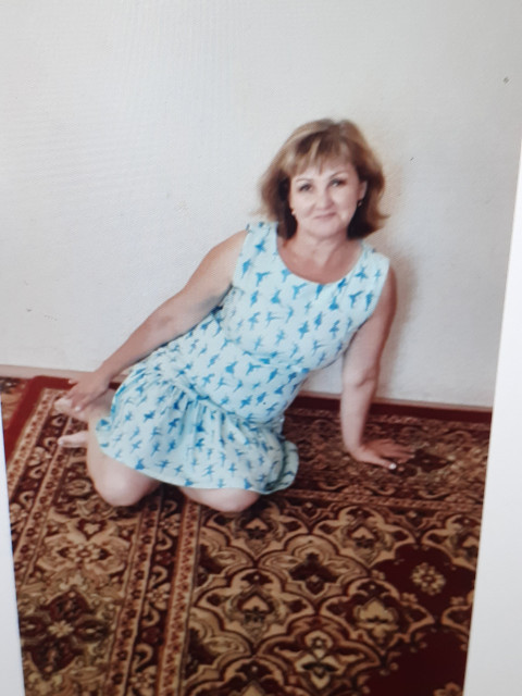 Юлия, Россия, Санкт-Петербург, 56 лет, 2 ребенка. Нормальная, с обычными запросами. Желаю встретить адекватного мужчину.