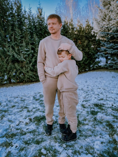 Константин, Россия, Москва, 37 лет, 3 ребенка. Мне 34 года. Вдовец трое детей. Ищу общение или единомышленника, а далее как сложится. Все же в перв