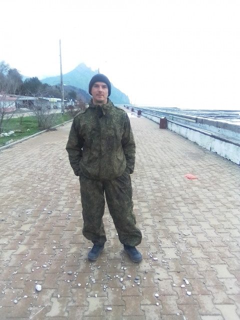 Руслан, Россия, Феодосия, 49 лет. Непьющий, работящий, верный. С чувством юмора.