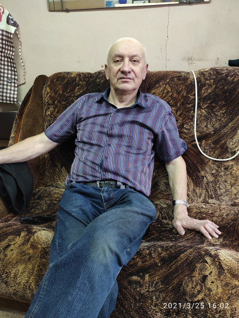 Сергей, Санкт-Петербург, Автово, 75 лет. Мне 71 год. Сын взрослый. Живет отдельно.  С женой сложные отношения.
Подробности при встрече.
Обр