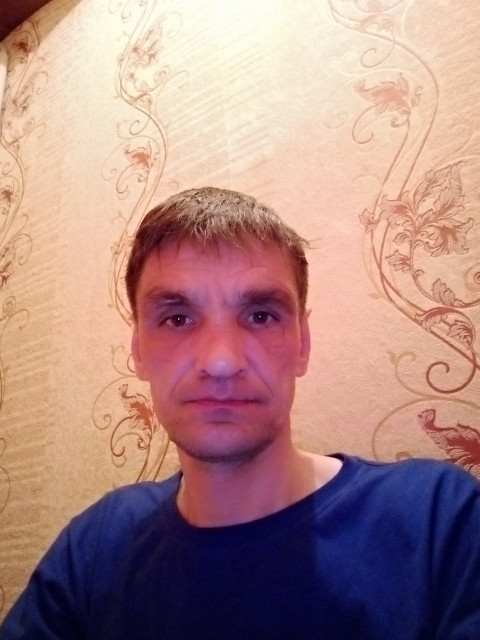 Юра, Россия, Санкт-Петербург, 48 лет, 1 ребенок. Хочу найти От 38 до 54Вроде нармальный
