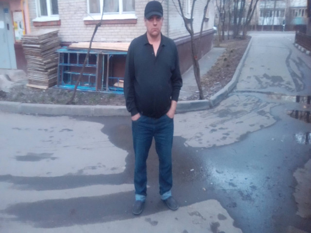 Александор, Россия, Москва, 49 лет. Живу работаю женой разошелся давно