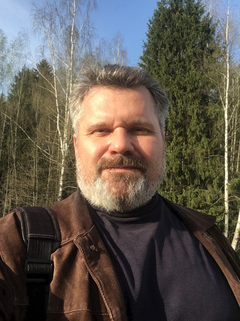Aлeкcaндp, Россия, Москва, 55 лет, 1 ребенок. Ищу схожую по натуре и взглядам спутницу. Данный сайт рассматривается в качестве знакомства, а далееДобрый день. 

По фотографиям и скупым словам о себе мы только можем понять, нравится нам человек 