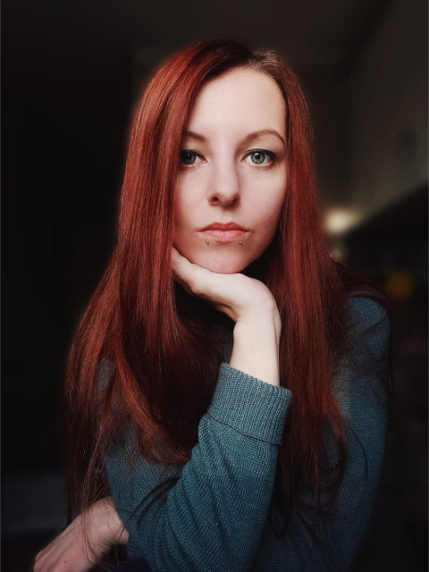 Ксения, Москва, м. Бабушкинская, 31 год, 1 ребенок. У меня нет черт характера - у меня характер чёрта. 

Интроверто-экстраверт. Безусловно, общительна