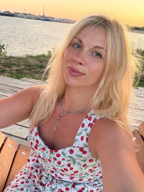 Татьяна, Москва, 43 года, 1 ребенок, 2 фото. Познакомлюсь с мужчиной для любви и серьезных отношений, брака и создания семьи, дружбы и общения.  Анкета 468383. 
