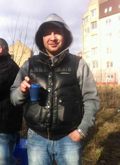 Артем Карякин, Москва, м. Братиславская, 42 года, 1 ребенок. Профессионально занимаюсь натяжными потолками, Лестницы из массива дерева, подоконники , столешницы 