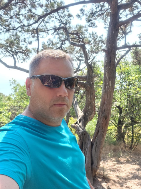 Дмитрий, Москва, м. Планерная, 48 лет, 1 ребенок. Познакомлюсь с женщиной адекватной и надёжной. Без пафоса и выноса мозга. Простой в общении и адекваСам по себе человек открытый и добрый. Имею слушать, а так же могу поддержать разговор на любые темы