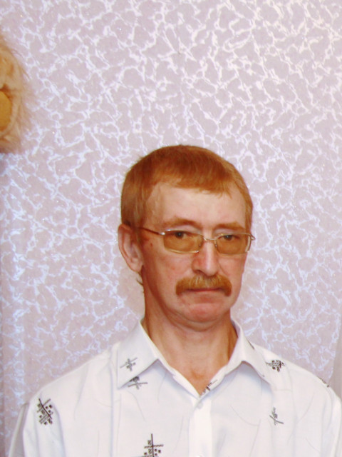 Петр, Украина, Шепетовка, 57 лет, 1 ребенок. Познакомлюсь с женщиной для брака и создания семьи. Одинокий мужчина, живу в своем доме один, я на группе (псориаз), занимаюсь пчелами, охотой