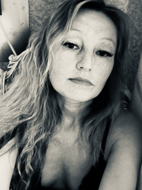 Наталья, п.Краснохолмский, 43 года, 4 ребенка, 3 фото. Она ищет его: мужчину для общения. А дальше посмотрим.  Анкета 472740. 