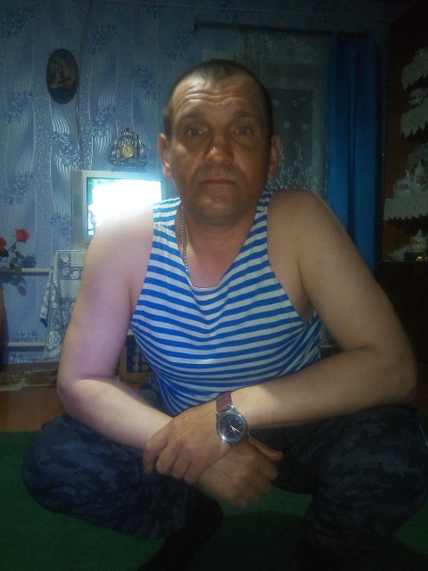 Ruslan, Россия, Дзержинский, 42 года. Познакомлюсь с женщиной для любви и серьезных отношений. Голубо глазы брюнет, не пью курю. Ищу вторую половинку