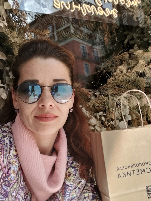 Жанна, Россия, Сочи, 43 года, 3 ребенка. Познакомлюсь с мужчиной для создания семьи, воспитания детей.Очень хочу семью в которой на первом месте будут стоять уважение и забота’тепло и уют.