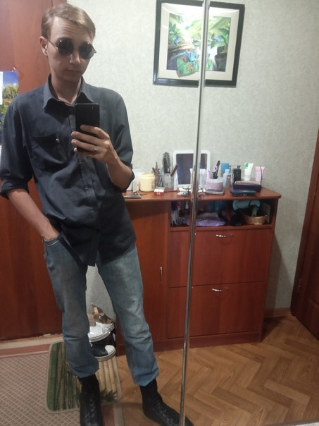 Никита, Россия, Санкт-Петербург, 25 лет. Хочу найти Приятного и того кто сможет обнять после работыХотелось бы познакомиться с девушкой старше, для общения, встреч, серьезных отношений и нет, дети не