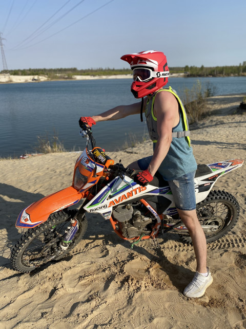 Олег, Россия, Ноябрьск, 28 лет. Познакомлюсь с девушкой для дружбы и общения.Молодой спортивный парень, интересны девушки любых возрастов, очень общительный