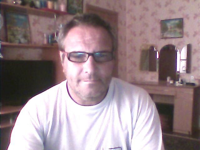 sergey, Россия, Еманжелинск, 63 года. Хочу найти женщину, без комплексов, добрую,с чувством юмора, честную,хозяйственную,доброжелательную,не пьющую(  Анкета 481515. 