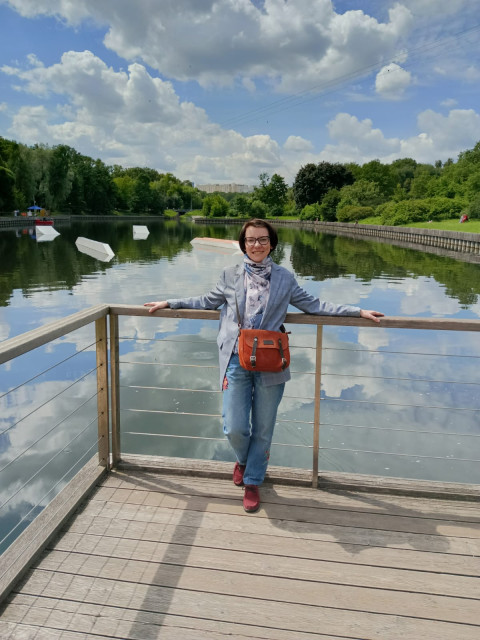 Екатерина, Россия, Москва, 44 года. Познакомлюсь с мужчиной для брака и создания семьи. Москвичка, образование высшее. Добрая, люблю детей и животных. Хотелось бы познакомиться для создани