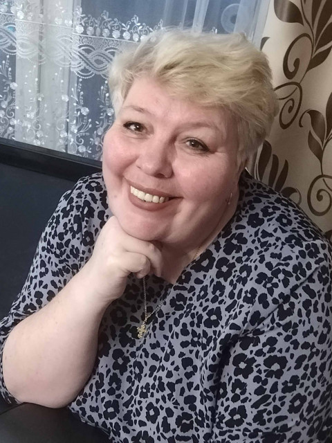 Ирина, Россия, Москва, 53 года, 2 ребенка. Ищу мужчину для серьезных отношений. Общительная, добрая, люблю честность, верность в отношениях.  Анкета 482299. 