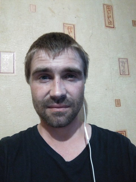 Константин, Россия, Рыбинск, 34 года, 1 ребенок. Хочу найти Приятной внешностиСпокойный жизнерадостный мне нравятся общаться с людьми я целеустремленный спортивного телосложения