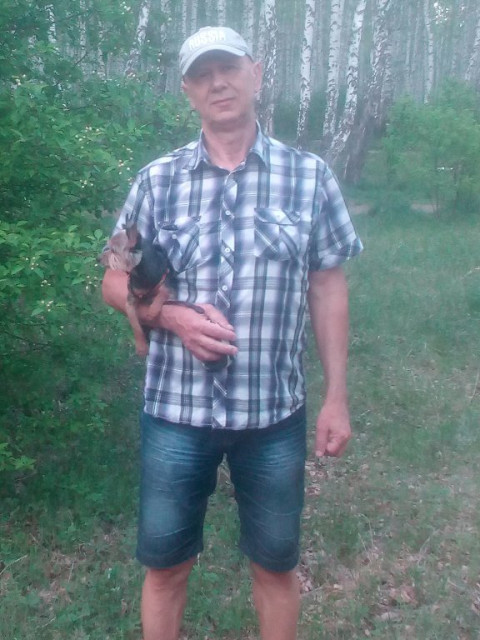 Геннадий, Россия, Челябинск, 63 года. Ищу: не худую что бы в психике не было трещины А так простую добрую женщину  Анкета 490605. 