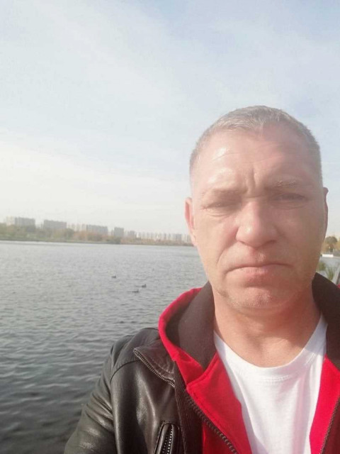 Анатолий, Россия, Вуктыл, 49 лет. Он ищет её: Познакомлюсь с женщиной для дружбы и общения.