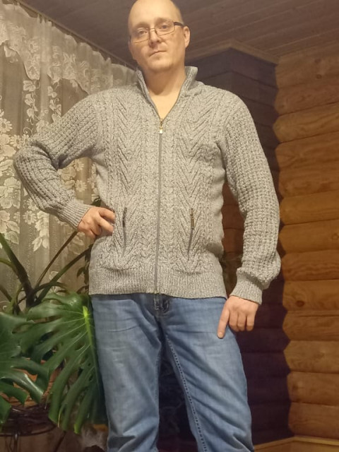 Илья, Россия, Омск, 35 лет. Познакомлюсь с женщиной для гостевого брака, дружбы и общения. Ищу красивую девушку для общения