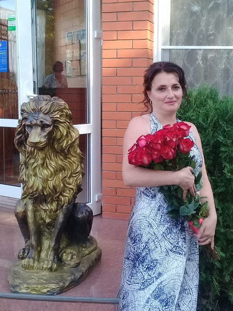 Нара, Москва, м. Каширская, 48 лет, 2 ребенка. Познакомлюсь с мужчиной для любви и серьезных отношений, брака и создания семьи, воспитания детей, д