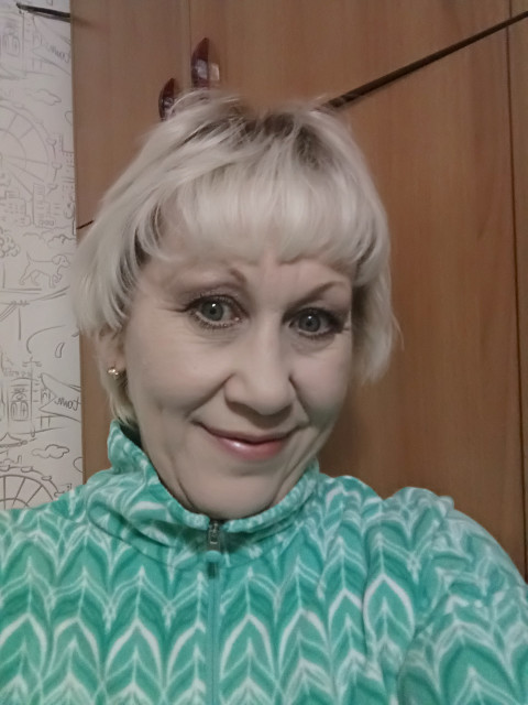 Марина, Россия, Москва, 57 лет, 1 ребенок. Хочу найти Доброго и понимающего. Самая обыкновенная. Не плохая и не хорошая. Я добрая в злую полосочку. 