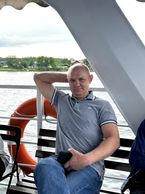 Алексей, Россия, Ликино-Дулёво, 46 лет. Познакомлюсь с женщиной для брака и создания семьи. Работаю Слесарем  Характер спокойный Люблю готовить