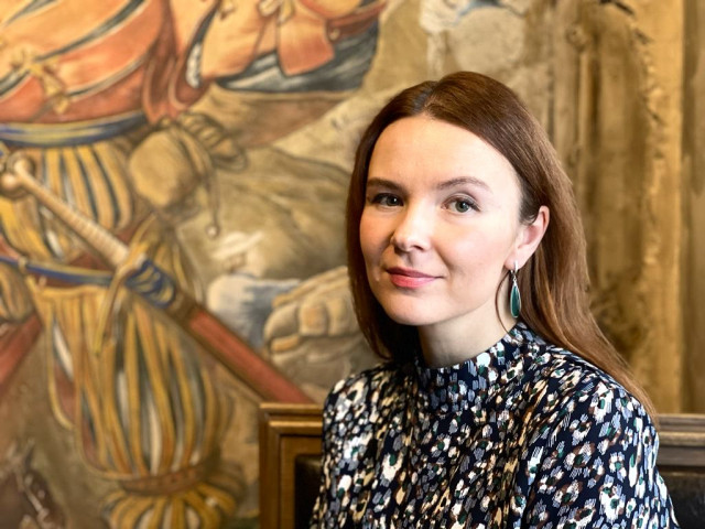 Елена, Россия, Санкт-Петербург, 37 лет, 1 ребенок. Ищу умного мужчину из Петербурга быть счастливыми вместе с высшим образованием и любимой работой. Предприниматель в искусстве. 
Занимаюсь любимым делом. 