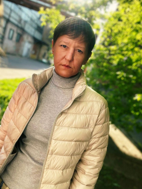 Светлана, Москва, м. Ботанический сад, 42 года, 5 фото. Хочу найти доброго, порядочного, уверенного в завтрашнем дне, мужчину. 
Прошу, писать только тем, кто...  Анкета 508247. 