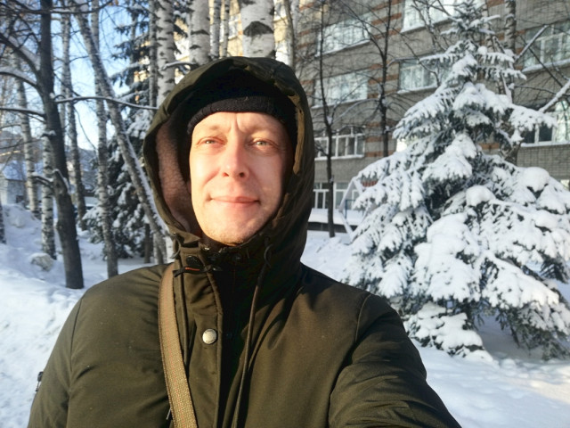 Антон, Россия, Ульяновск, 47 лет. Познакомлюсь с женщиной для любви и серьезных отношений. Обычный парень. Люблю: Тебя. Музыку. Погоду. И ещё, я - добрый (когда не достают):)