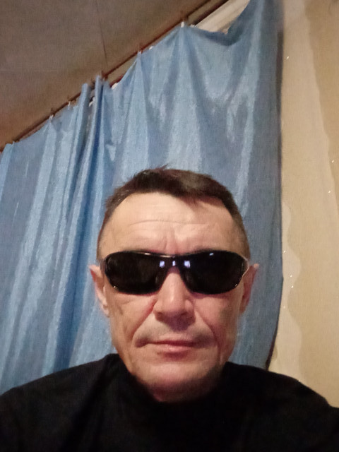 Алексей, Россия, Балезино, 51 год. Познакомлюсь с женщиной для любви и серьезных отношений. Не пью но курю работаю на стройках
