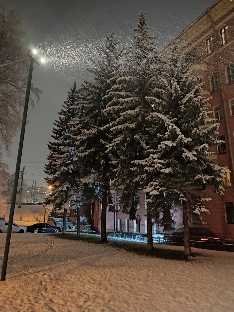 В Питере снег