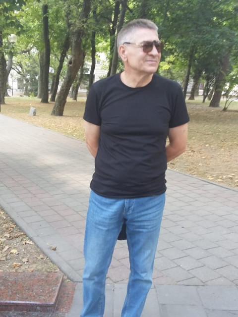 Сергей, Россия, Москва, 53 года. Познакомлюсь с женщиной для дружбы и общения. Адекватный, вменяемый, вежливый, приятный внешний вид, а также люблю путешествия. 