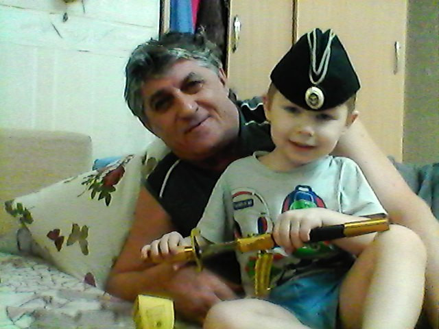 Николай, Россия, Севастополь, 63 года, 1 ребенок. Хочу найти Нужен друг на всю оставшуюся. Пенсионер - подводник. Вокруг много всего, а в организме одиночество. 