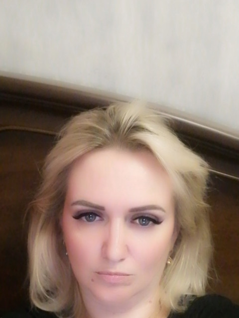 Ксения, Россия, Москва, 48 лет, 1 ребенок. Она ищет его: Открытого, доброго, честного, без жилищных и материальных проблем, без вредных привычек.  Анкета 525330. 