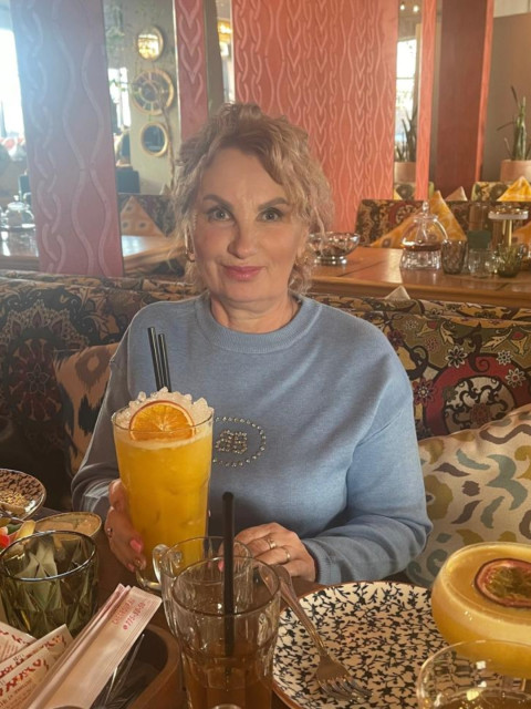 Тата, Россия, Санкт-Петербург, 61 год, 2 ребенка. Познакомлюсь с мужчиной, добрым, заботливым, спокойным, чистоплотным, в начале для романтики, а пока...  Анкета 532372. 