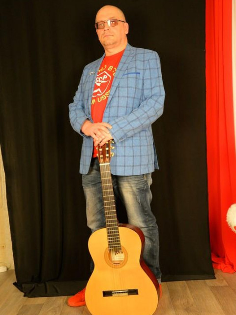 Ищу женщину 50-60 лет для дружбы. Жду Вашего письма. Вы сами можете судить, важны ли эти вещи или нет.