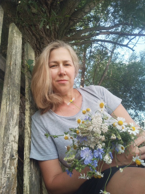 Людмила, Россия, Щёлково, 43 года, 3 ребенка. Познакомлюсь с мужчиной для любви и серьезных отношений, брака и создания семьи. Ищу спутника жизни. В этом вопросе полностью доверяю Богу: Богу лучше знать кому нужна ласковая, доб