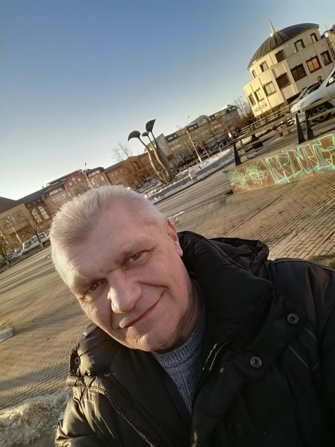 Олег, Россия, Ногинск, 52 года, 2 ребенка. Он ищет её: Познакомлюсь с женщиной для  серьезных отношений, создание семьи.  Анкета 543800. 