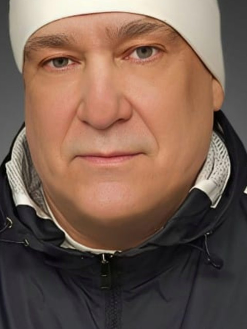 Игорь, Россия, Нижний Тагил, 63 года. Хочу найти Красивую, не от слова смазливая, умную, не от слова занудливую, домашнюю , от слова домовитая хозяйсРуки золотые- по локоть, выше- бриллиантовые! )