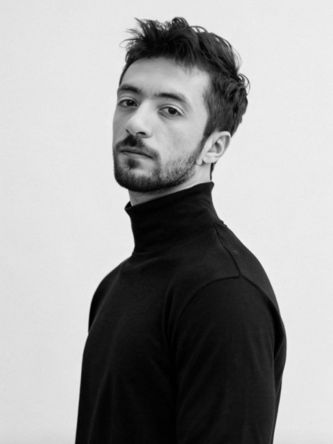 Фарид, Россия, Москва, 33 года. Познакомлюсь с женщиной для любви и серьезных отношений. 
В первую очередь хочу найти женщину добруЯ разносторонний человек, сейчас увлекаюсь японской культурой, пытаюсь учить японский язык)

Так ж