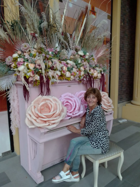 Наталья, Россия, Березники, 65 лет. Познакомлюсь с мужчиной для любви и серьезных отношений, брака и создания семьи, дружбы и общения.  Анкета 545762. 