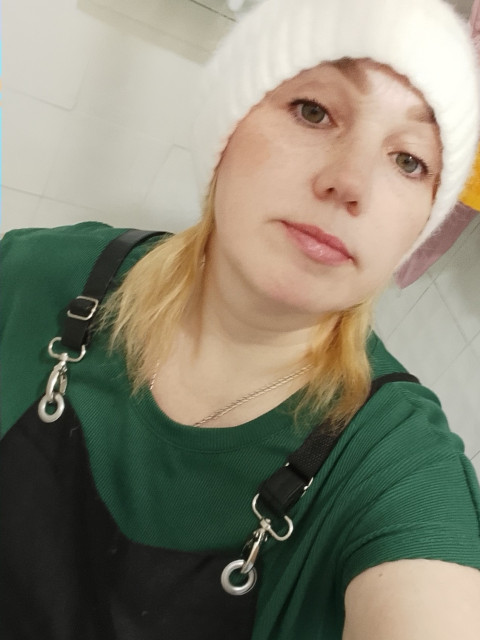 Оксана, Йошкар-Ола, 45 лет, 2 ребенка, 2 фото. Ищу: Порядочного, верного, надёжного с чувством юмора для совместного проживания...  Анкета 547475. 