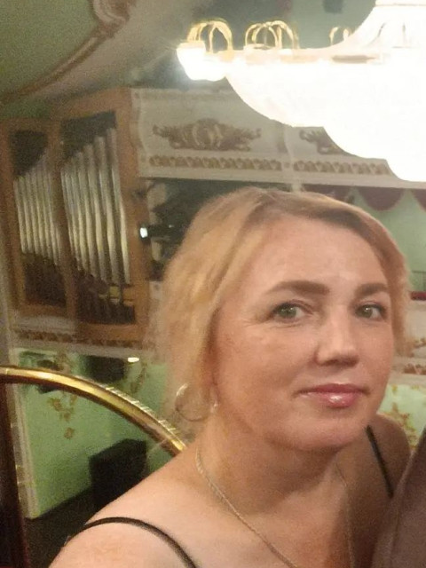 Оксана, Йошкар-Ола, 45 лет, 2 ребенка, 2 фото. Ищу: Порядочного, верного, надёжного с чувством юмора для совместного проживания...  Анкета 547475. 