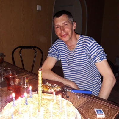 Иван Проценко, Россия, Пятигорск, 43 года. Глаза карие. Не много худой. 