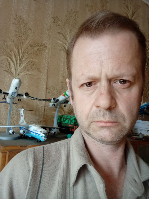 Денис, Санкт-Петербург, м. Международная, 46 лет, 1 ребенок. Он ищет её: Познакомлюсь с женщиной для любви и серьезных отношений, воспитания детей, рождения совместных детейВдовец. Ребенку 22. 