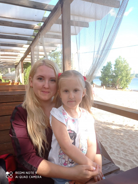 Натали, Россия, Чебоксары, 34 года, 2 ребенка. Хочу найти Вот и  я набралась смелости или наглости... Итак, очень хочется крепкой и любящей семьи. Поэтому над